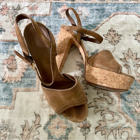 Gucci Shoes - Gucci Platform 70’s Style Suede Platform Sandals
